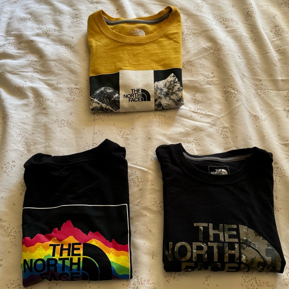 Men’s north face tee shirt bundle